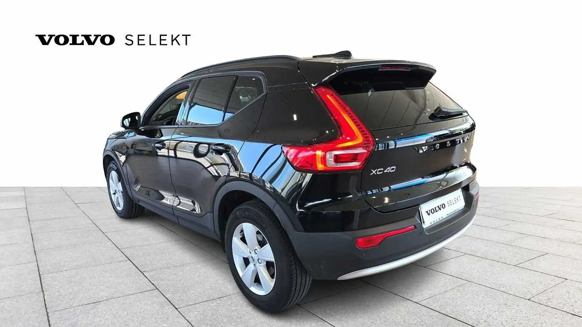 Volvo XC40 T2 automatic Schwarz - 2