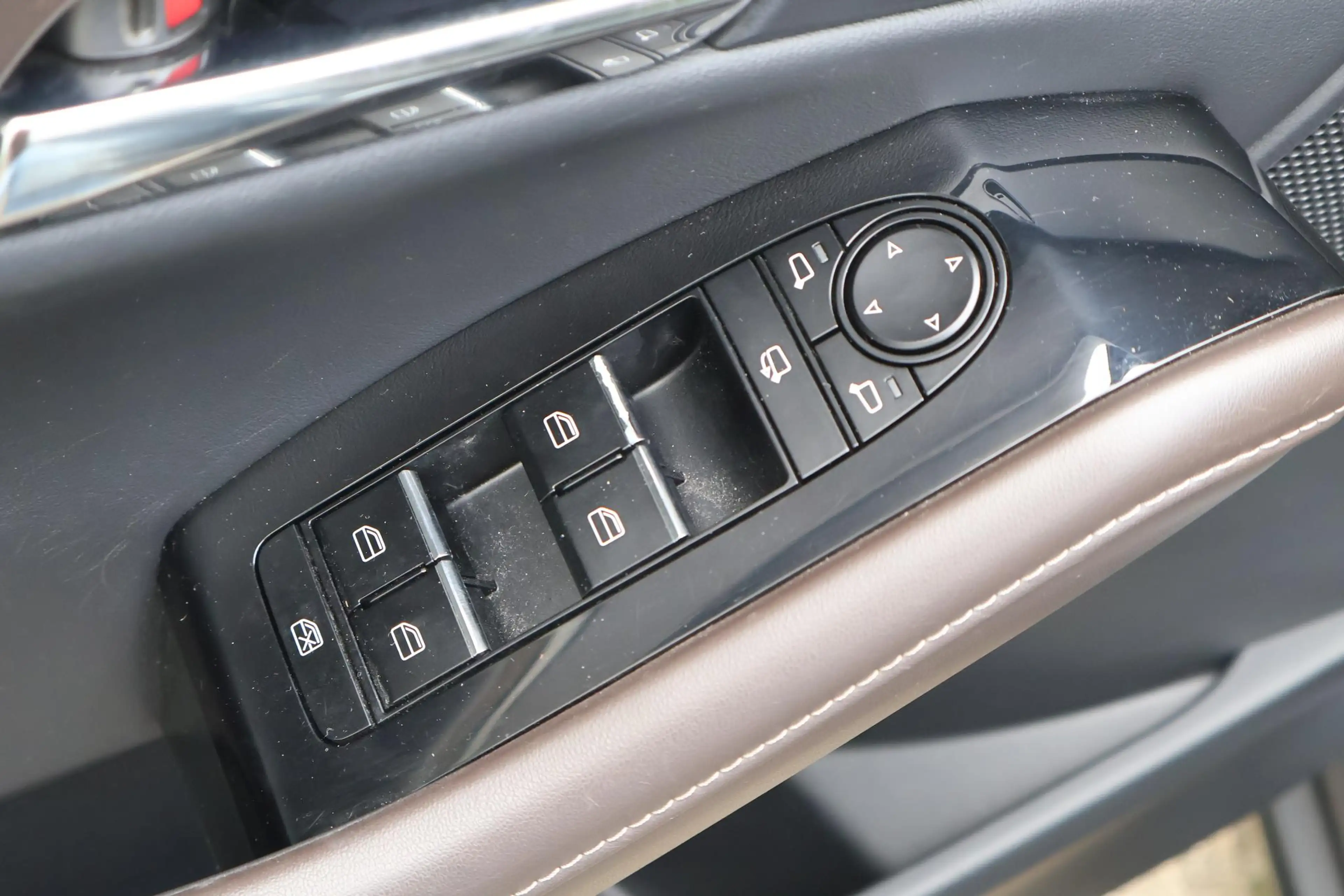 Mazda CX-30 2.0 e-SkyActiv-G M Hybrid Comfort — photo 14