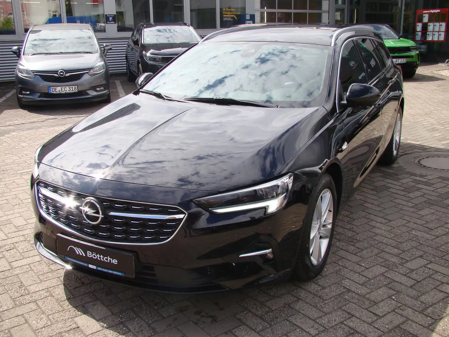 Opel Insignia ST Elegance 1.5 CDTI AT/Allw/LED/Navi/Shz/Klimaaut Schwarz - 2
