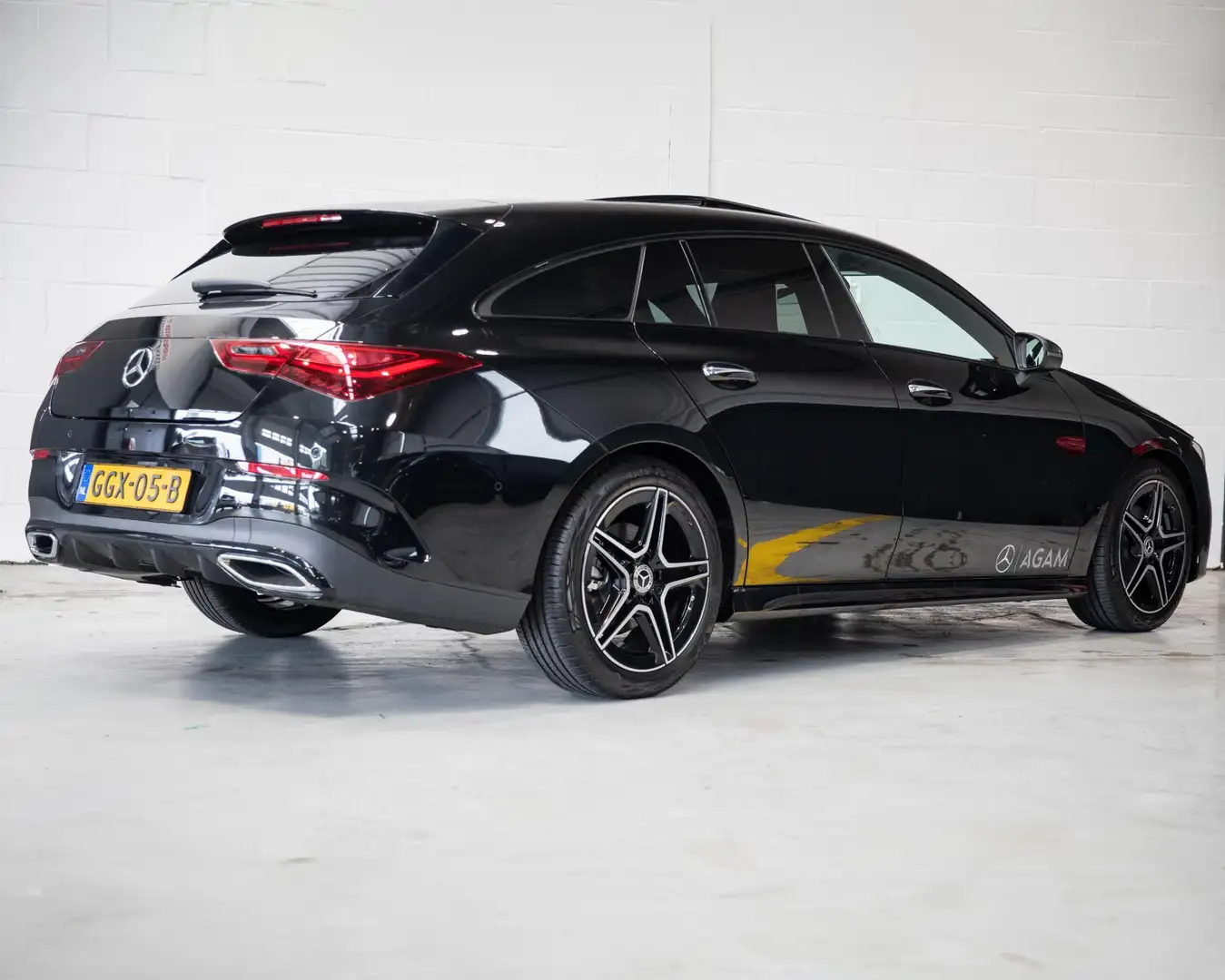 Mercedes-Benz CLA 180 Shooting Brake Star Edition Panorama dak | Trekhaa Noir - 2