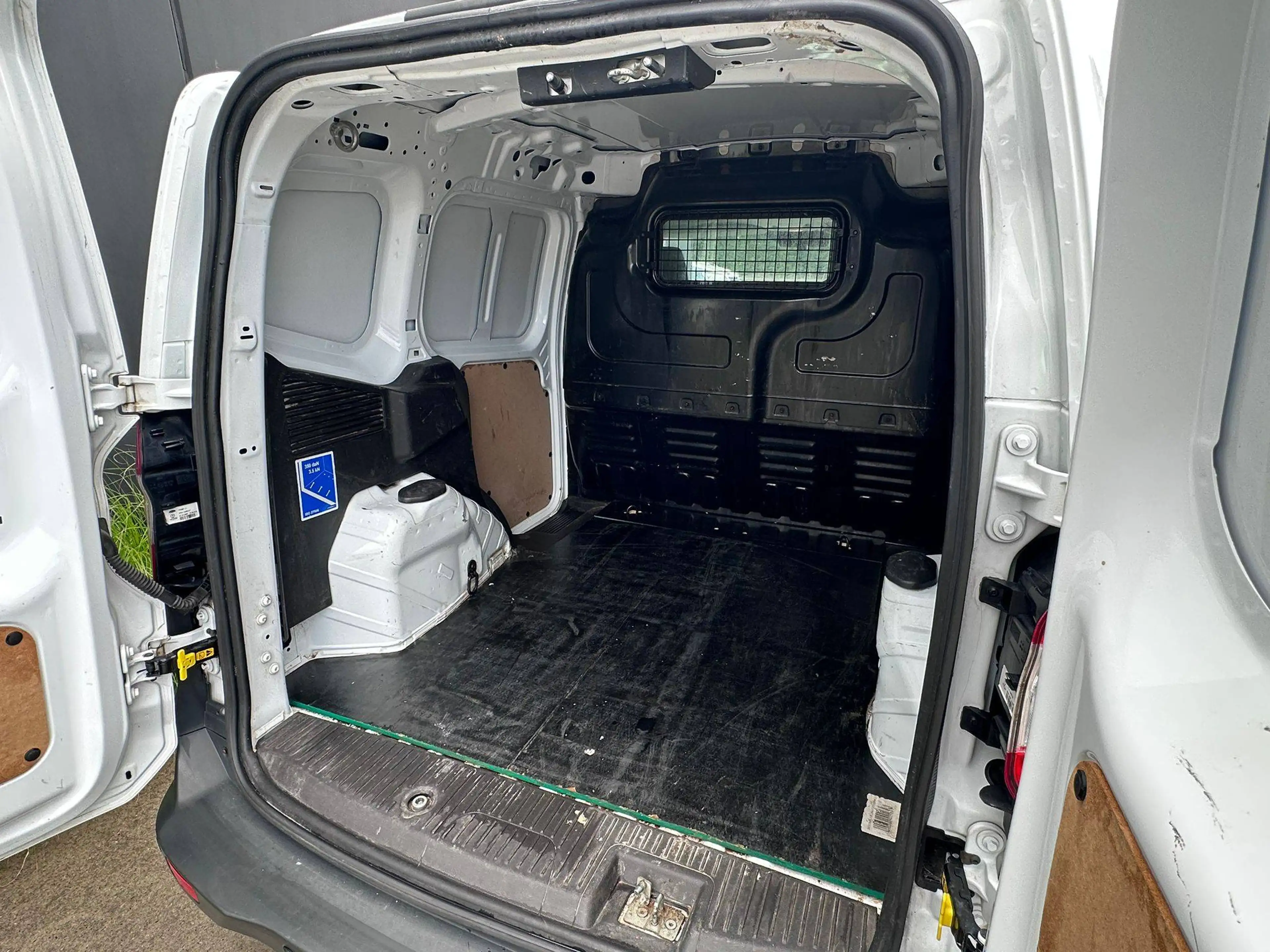 Ford Courier LICHTE VRACHT / EURO 6d / DIESEL / 8300-netto — photo 7