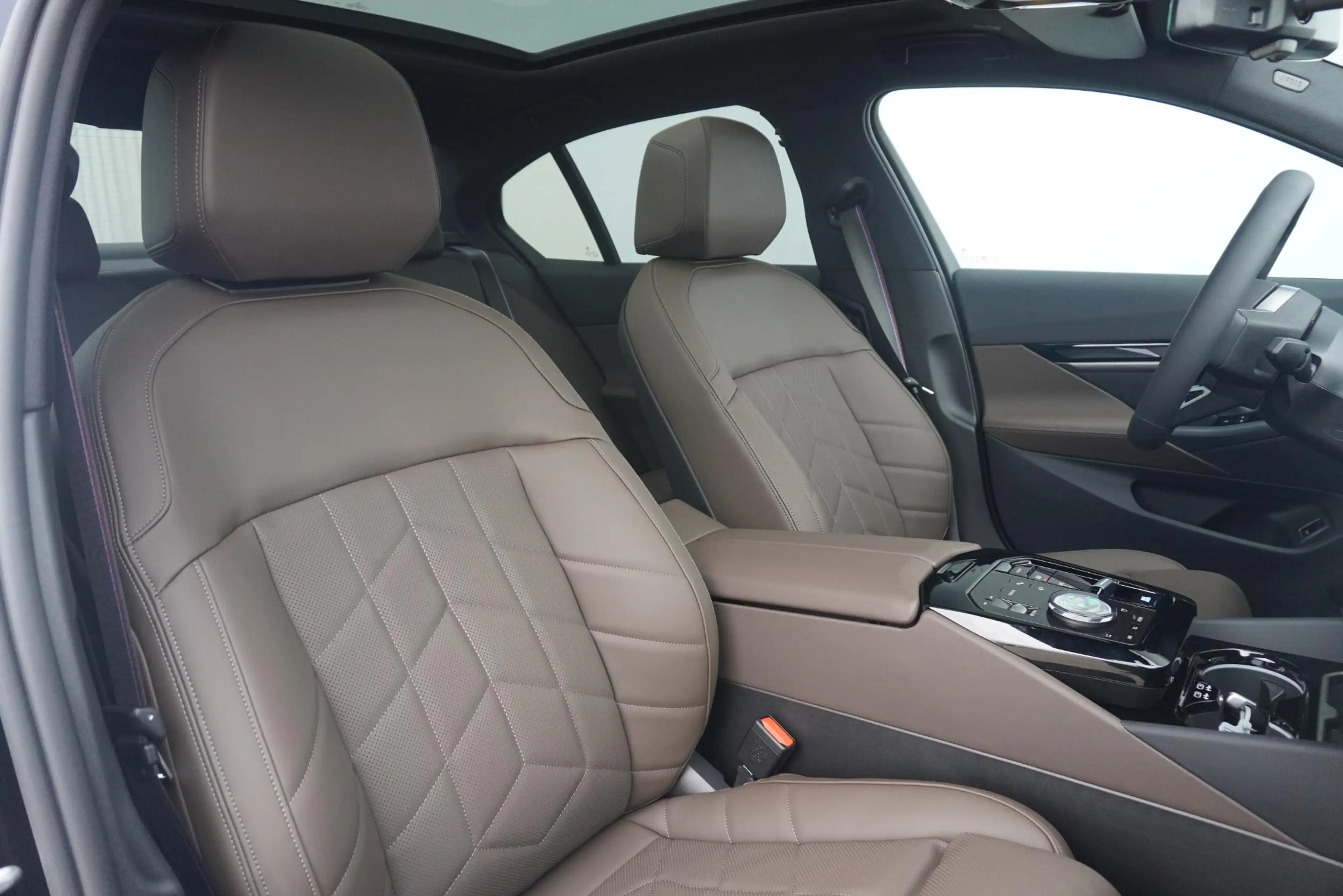 BMW i5 Sedan eDrive40 | M Sportpakket Pro | Panoramadak | — photo 4