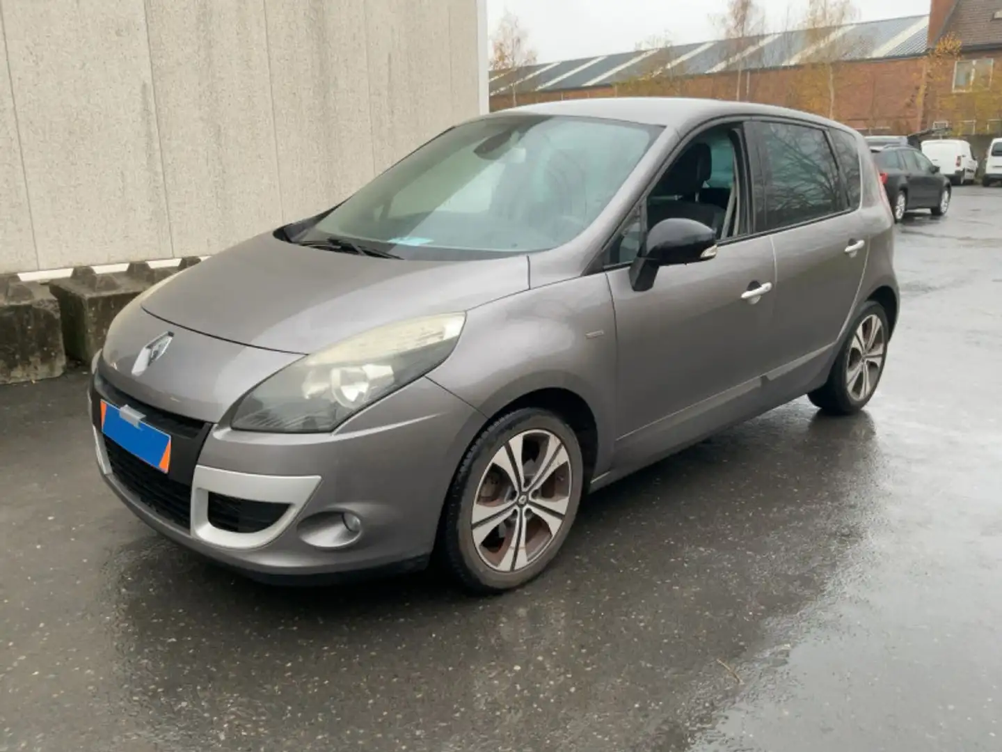 Renault Scenic 1.5 DCI 110CH FAP BOSE EURO5 Gris - 1