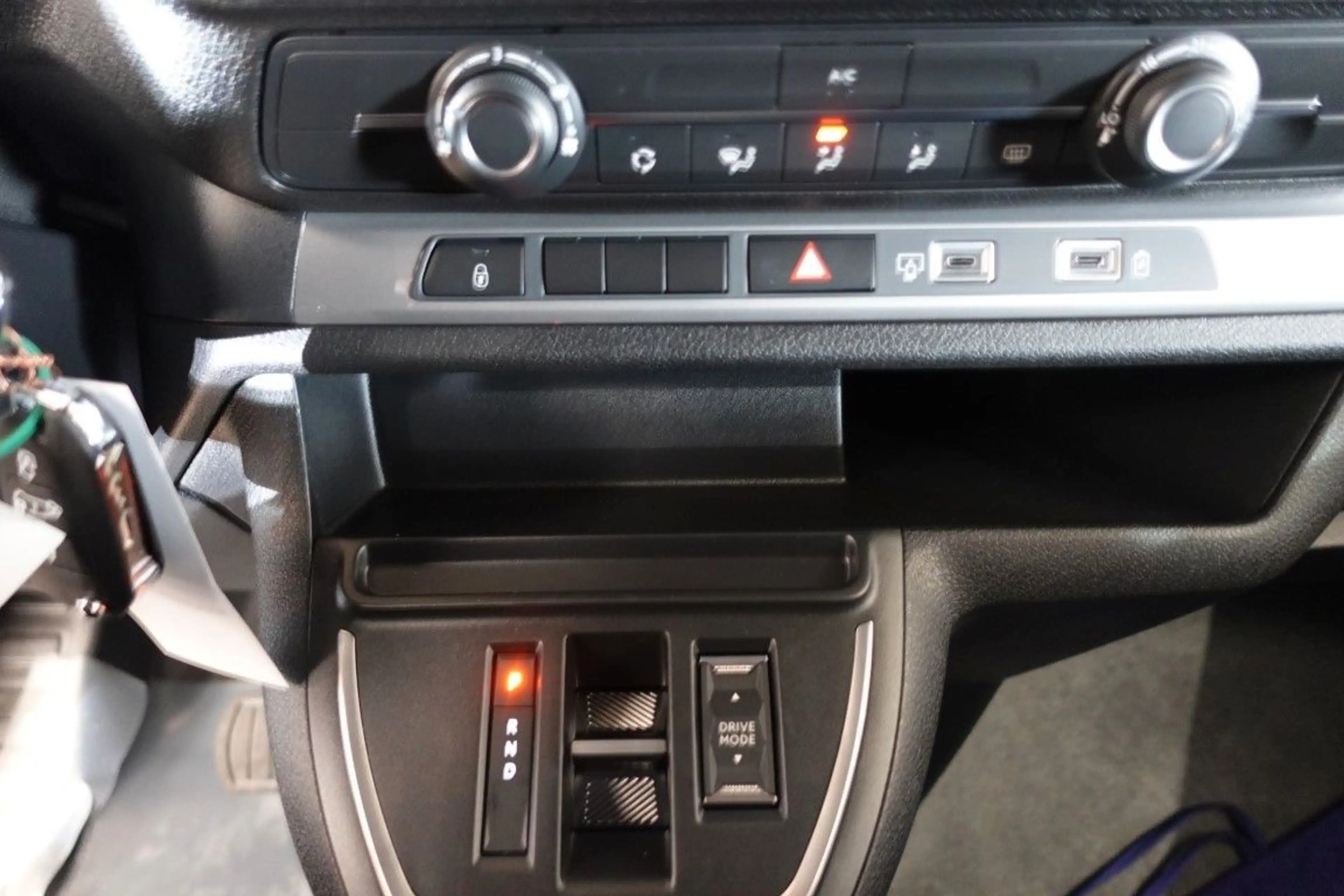 Peugeot Traveller Diesel 180 EAT8 Active L2*AHK — photo 14