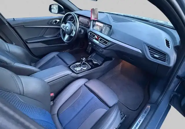 BMW 1 Series view 7