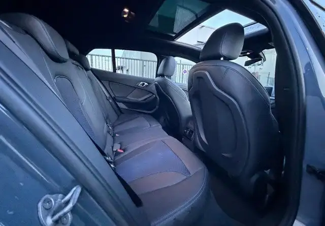 BMW 1 Series view 9