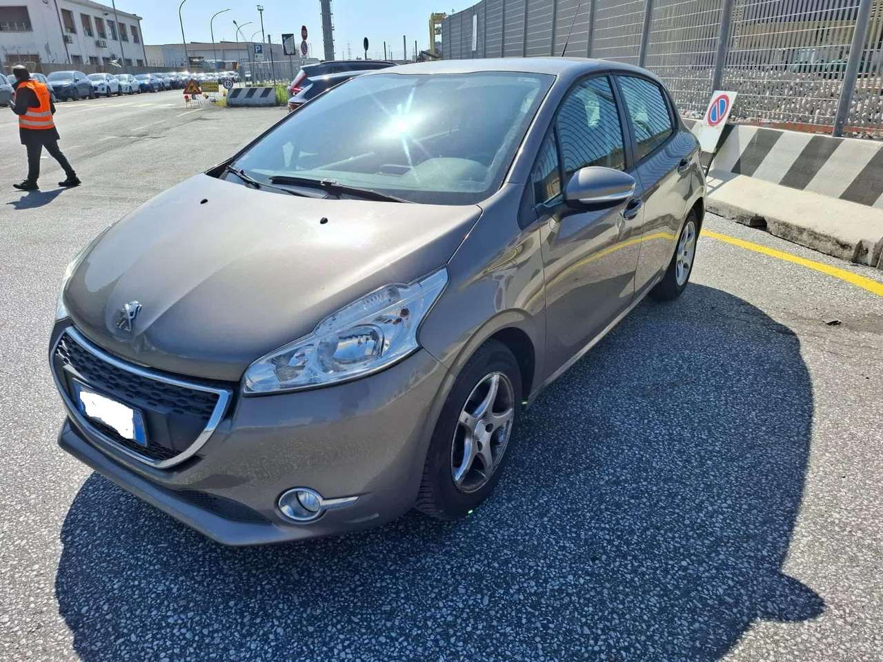 Peugeot 208 208 I 2012 5p 1.4 hdi 8v Business
