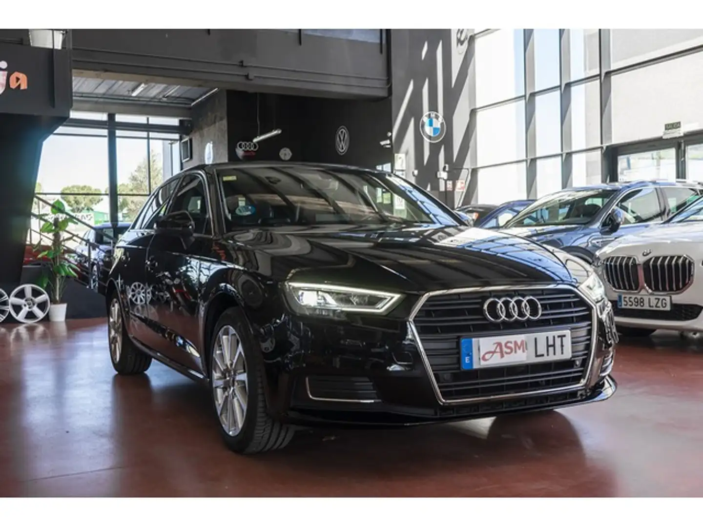 Audi A3 Sportback 30 g-tron Design S tronic 96kW Fekete - 2