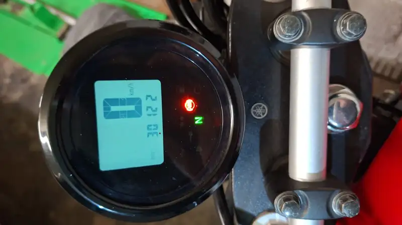 Yamaha SCR 950 - foto 6