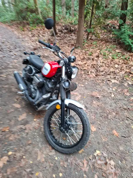 Yamaha SCR 950 - foto 2