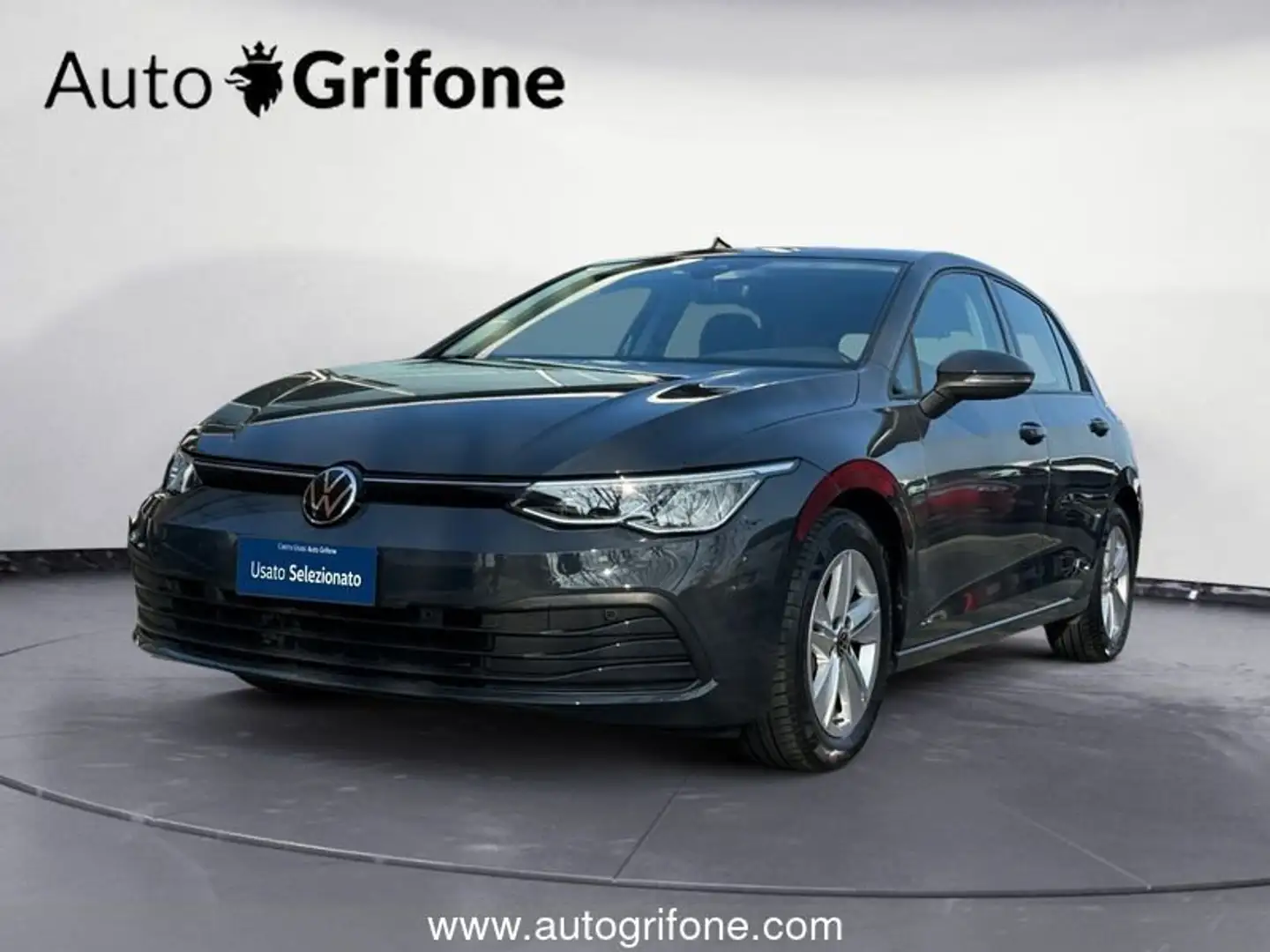 Volkswagen Golf VIII 2020 Benzina 1.5 tgi Life 130cv dsg Grigio - 1