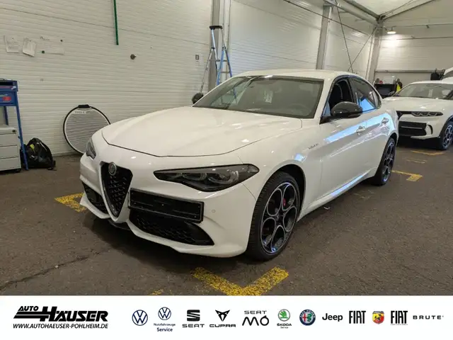 Alfa Romeo Giulia Veloce 2.0 Turbo Q4 HARMAN KARDON MEMORY NAVI KAME
