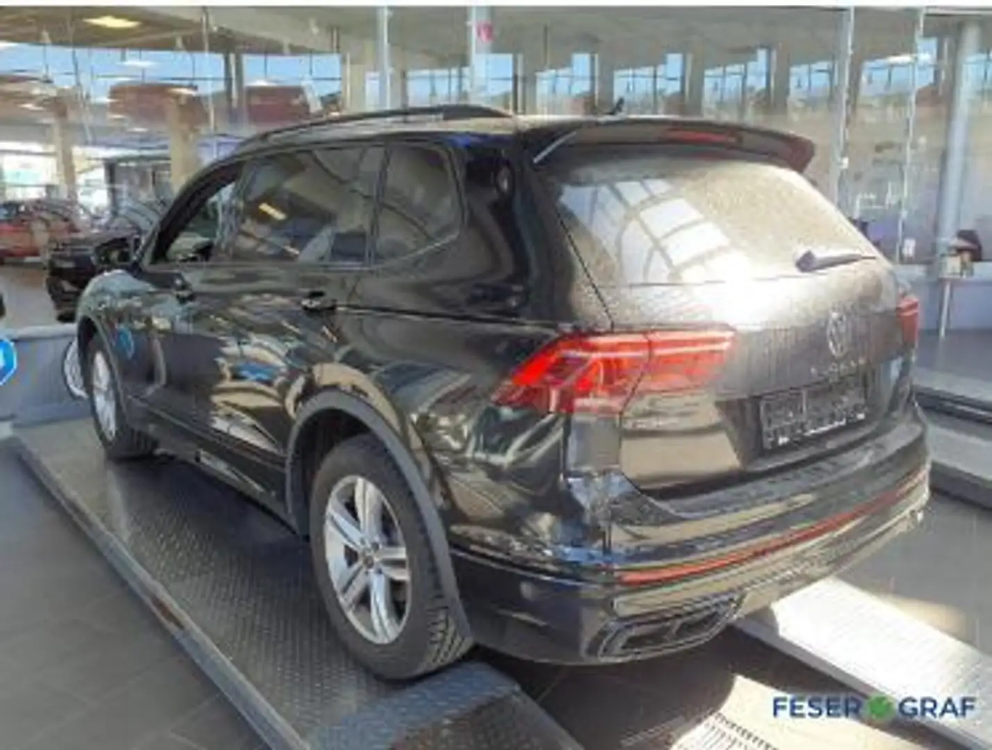 Volkswagen Tiguan Allspace R-Line 4 Motion 2.0 TDI Pano,LED Schwarz - 2