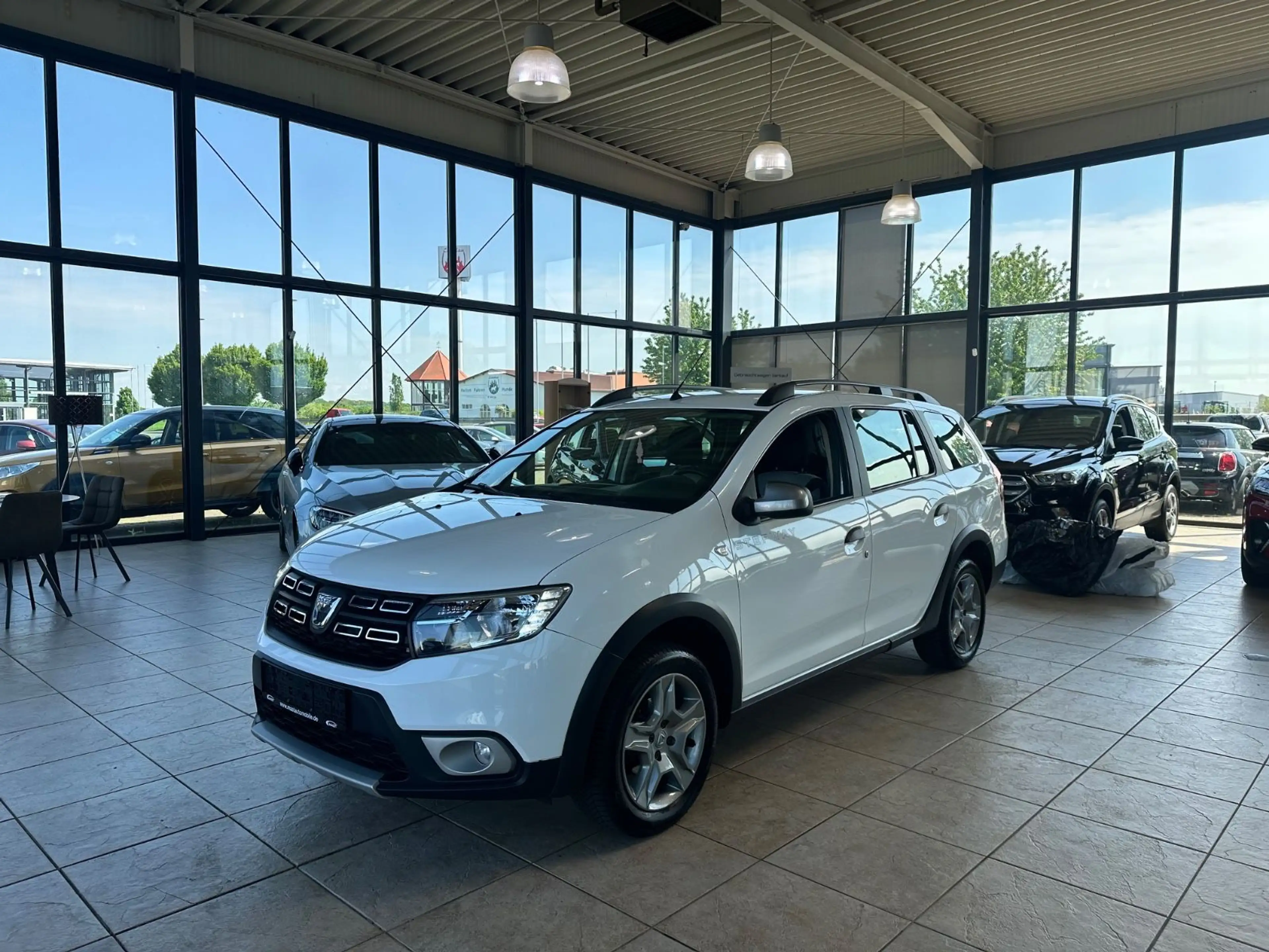 Dacia Logan MCV II Kombi Stepway Celebration