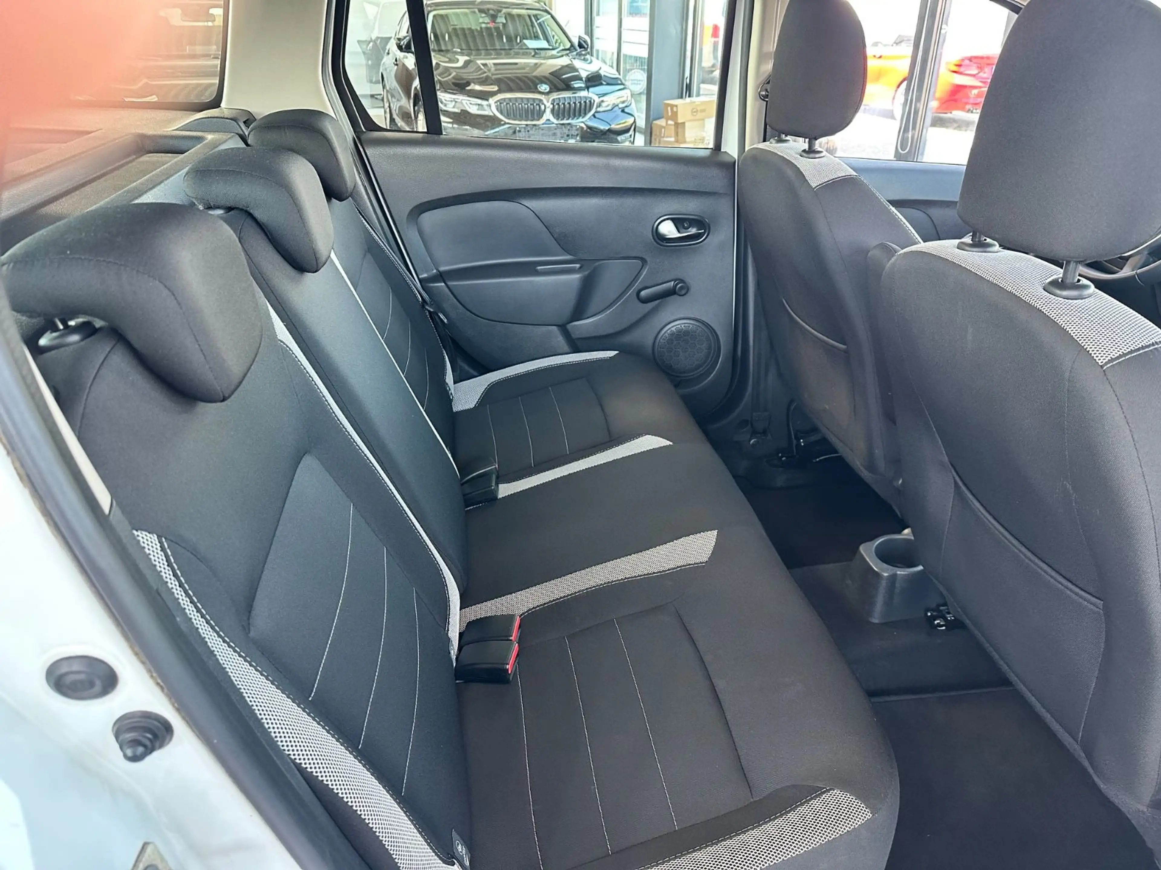 Dacia Logan MCV II Kombi Stepway Celebration — photo 15