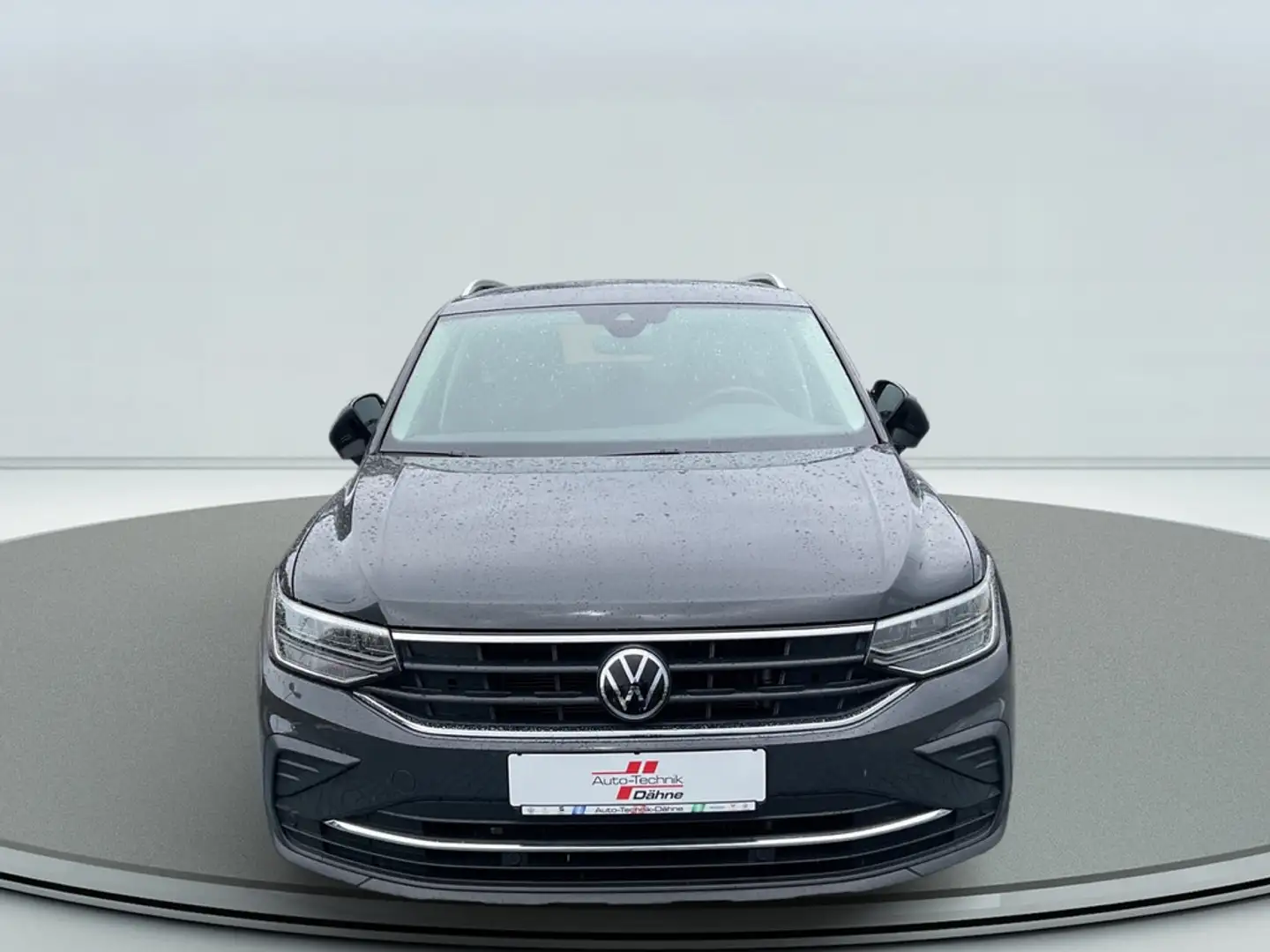 Volkswagen Tiguan 2.0 TDI DSG Life KAMERA NAVI ACC LED Grau - 2