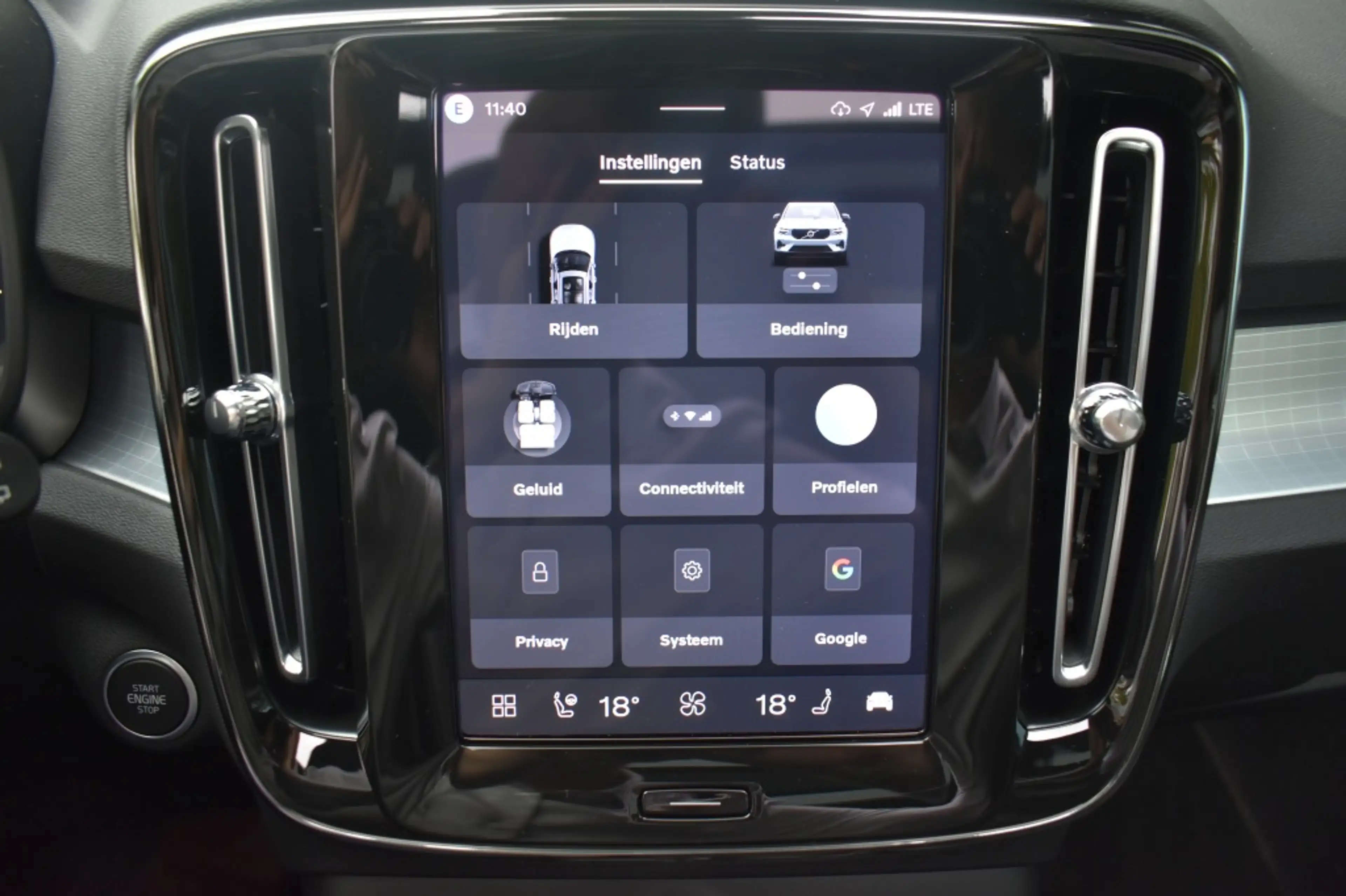 Volvo XC40 B4 197pk Plus Dark | Lounge | Lighting | Trekhaak — photo 26