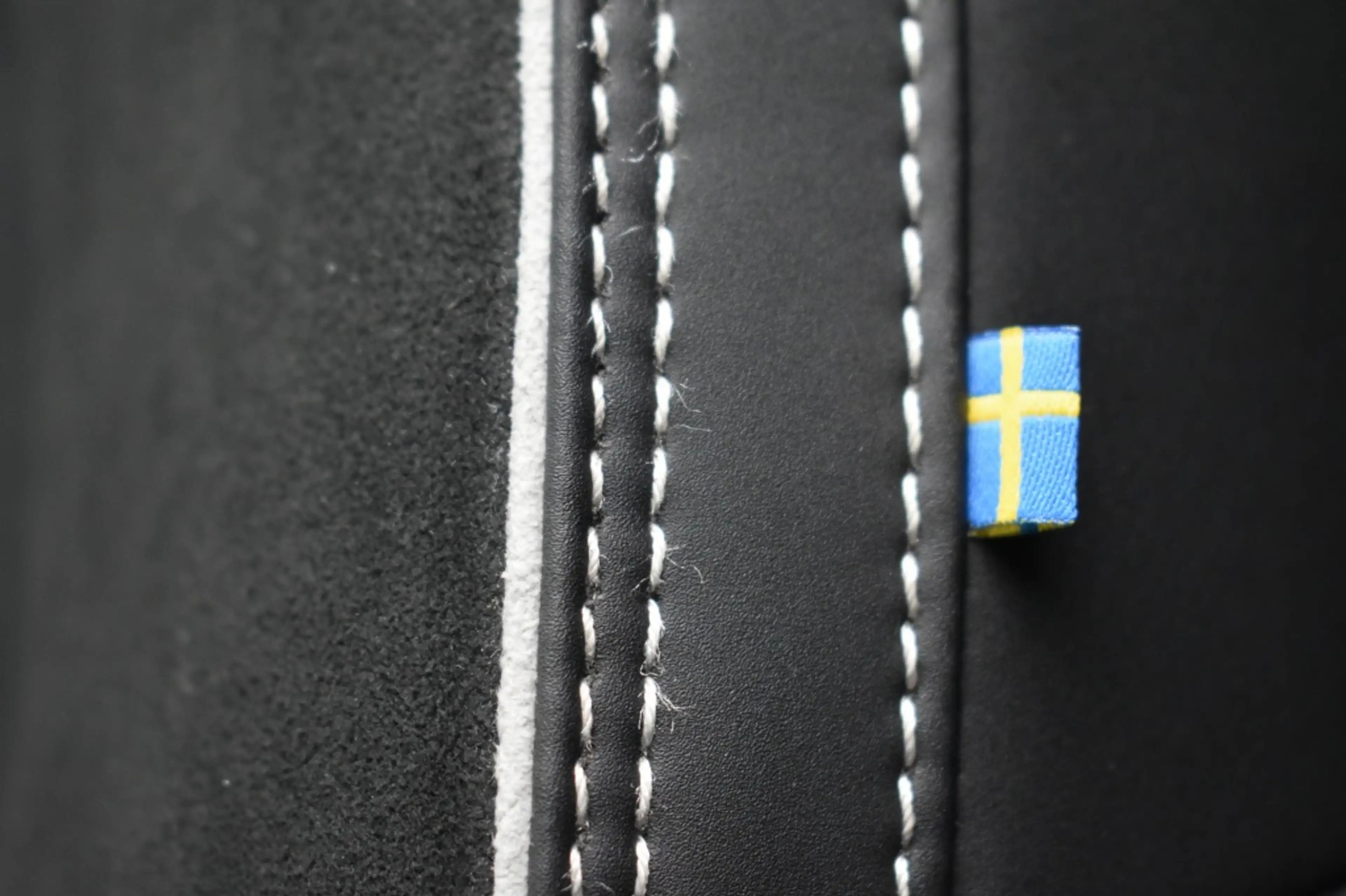 Volvo XC40 B4 197pk Plus Dark | Lounge | Lighting | Trekhaak — photo 27