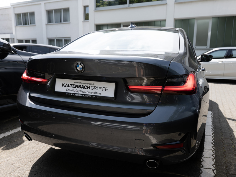 BMW 318 d Advantage LED NAVI SITZHEIZUNG PDC KLIMA — photo 5