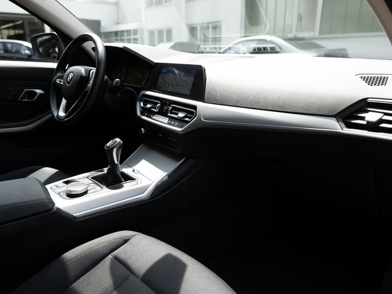 BMW 318 d Advantage LED NAVI SITZHEIZUNG PDC KLIMA — photo 8