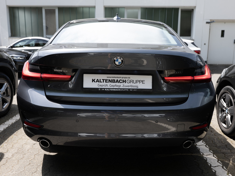 BMW 318 d Advantage LED NAVI SITZHEIZUNG PDC KLIMA — photo 6
