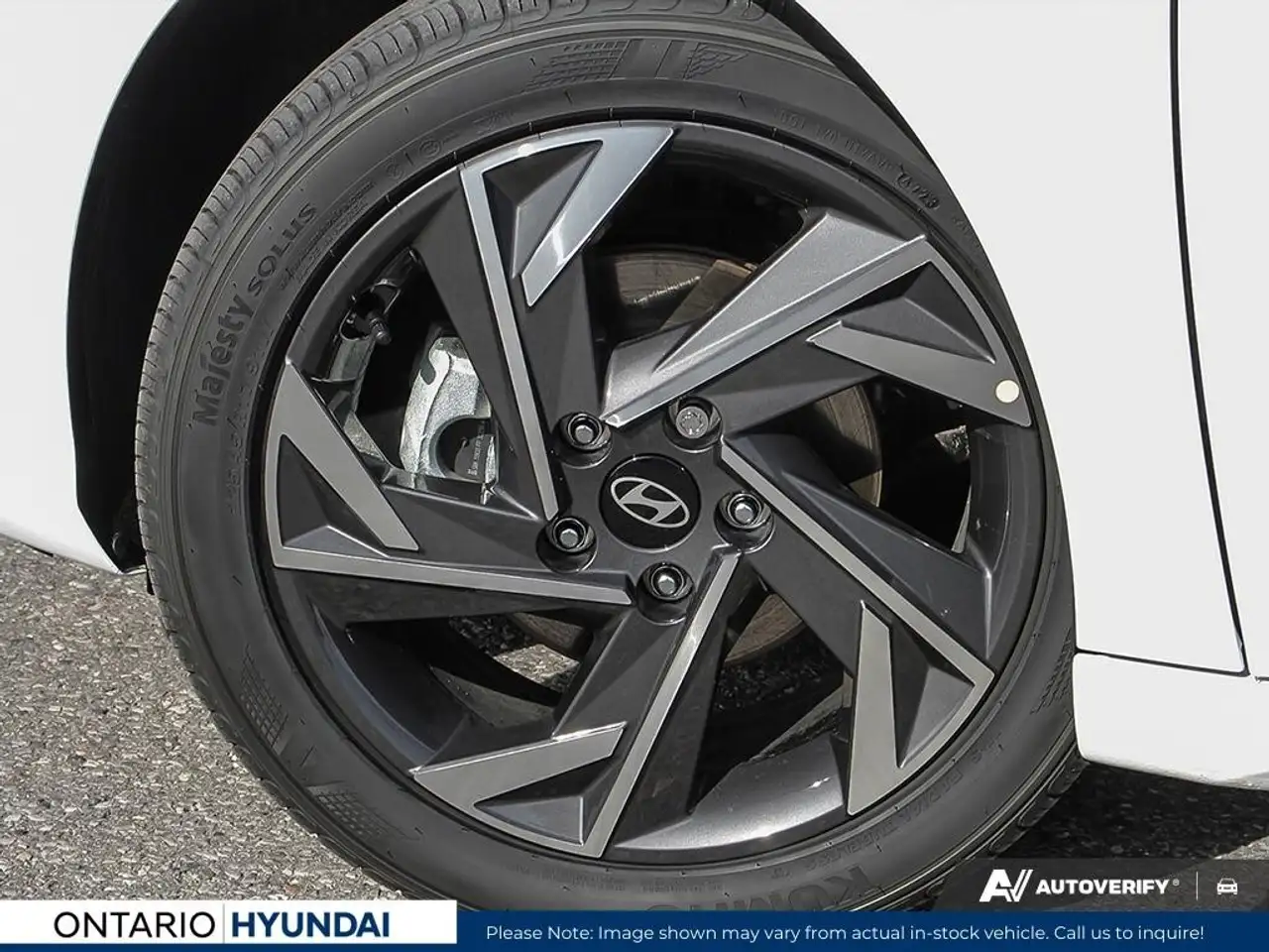 Hyundai ELANTRA снимка Hyundai ELANTRA