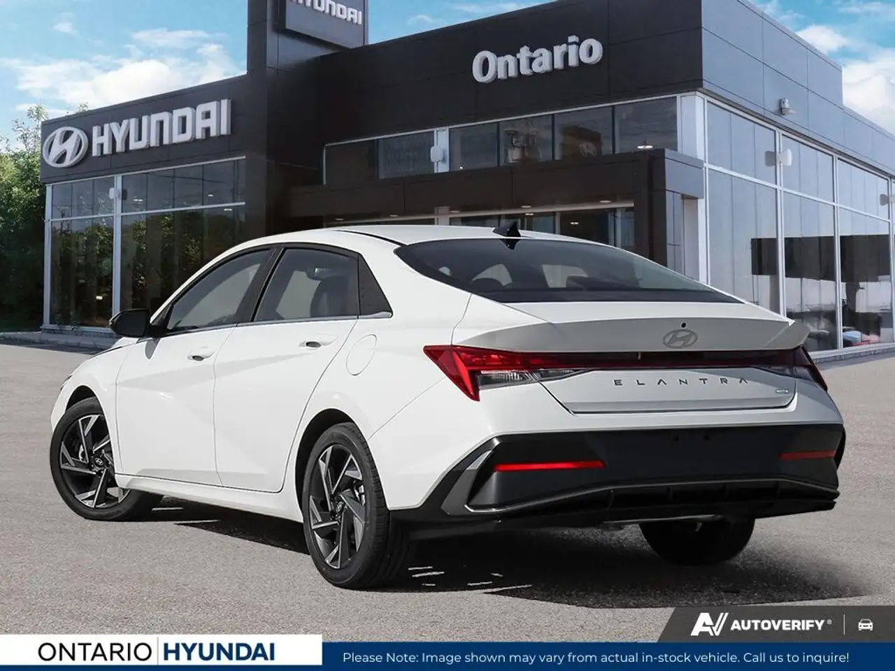 Hyundai ELANTRA снимка Hyundai ELANTRA
