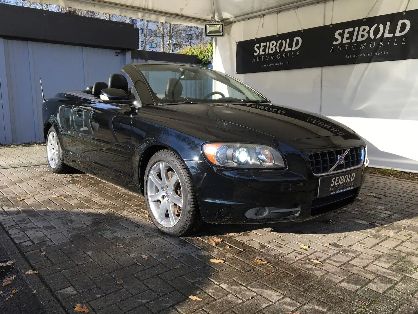 Volvo C70 Cabriolet 2.4 Summum/Leder/Tempo/Xenon Zwart - 1
