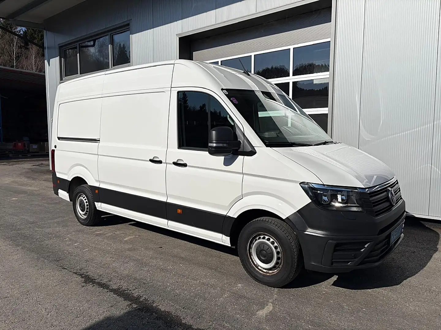 Volkswagen Crafter 30 Kasten MR L3H3 2,0-I-TDI Entry Weiß - 2