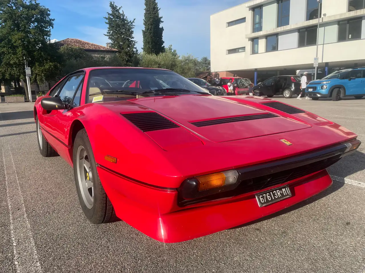 Ferrari 208 2.0 turbo GTB 220cv, foto 3