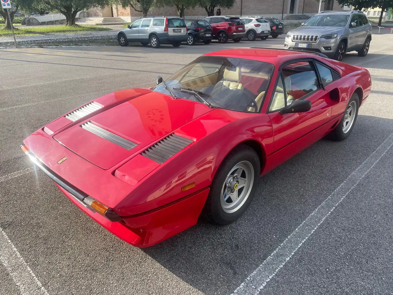 Ferrari 208 2.0 turbo GTB 220cv, foto 4