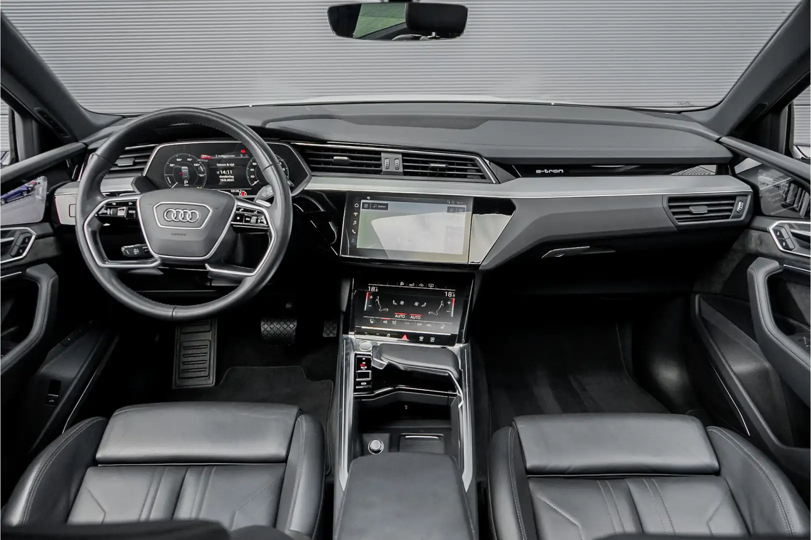 Audi e-tron 55 Quattro 95 kWh Pano ACC B&O 360° Trekhaak Yellow - 2