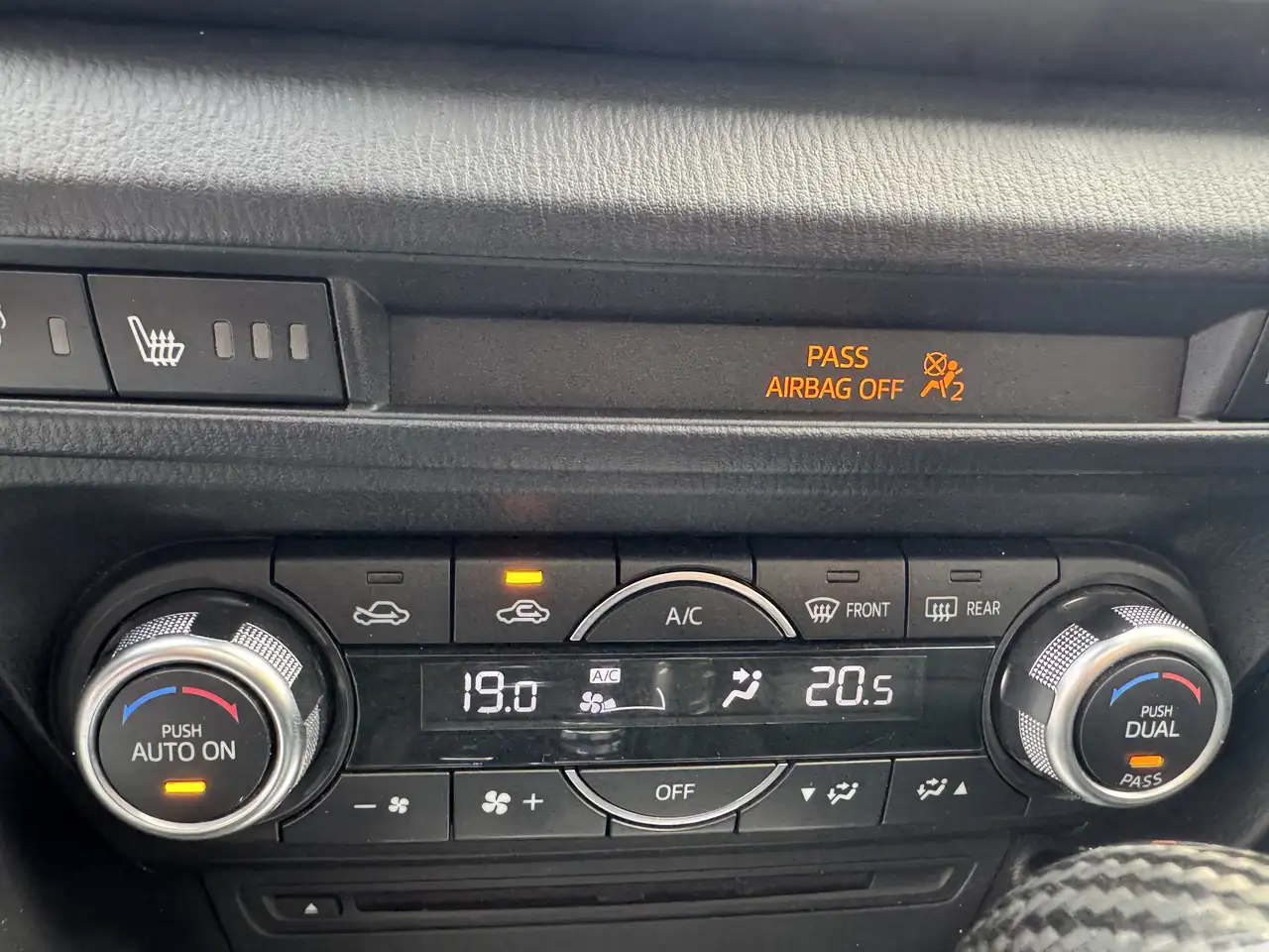 Mazda 3 снимка Mazda 3