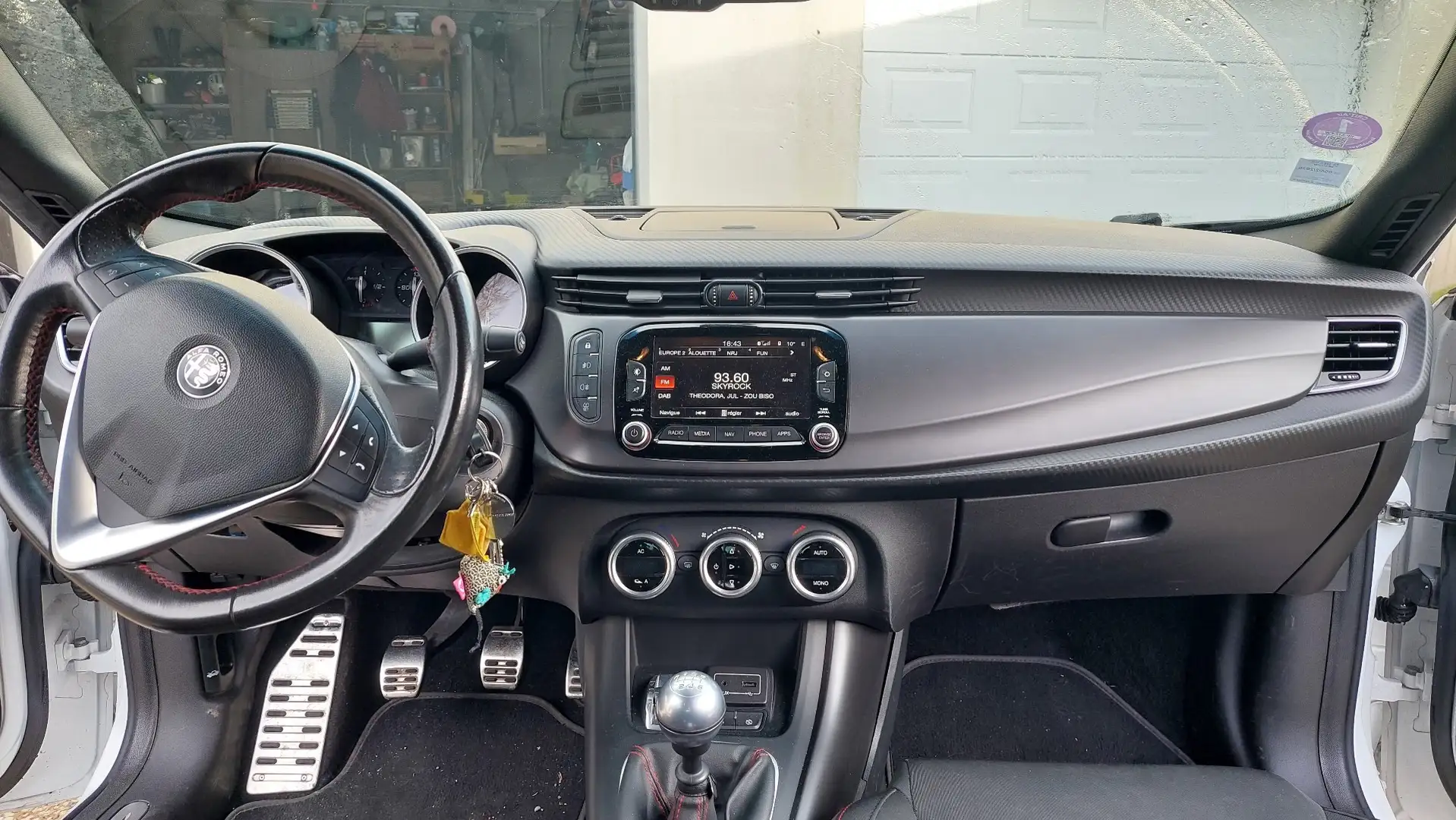 Alfa Romeo Giulietta Giulietta Série 2 1.4 TB MultiAir 150 ch S Blanc - 1