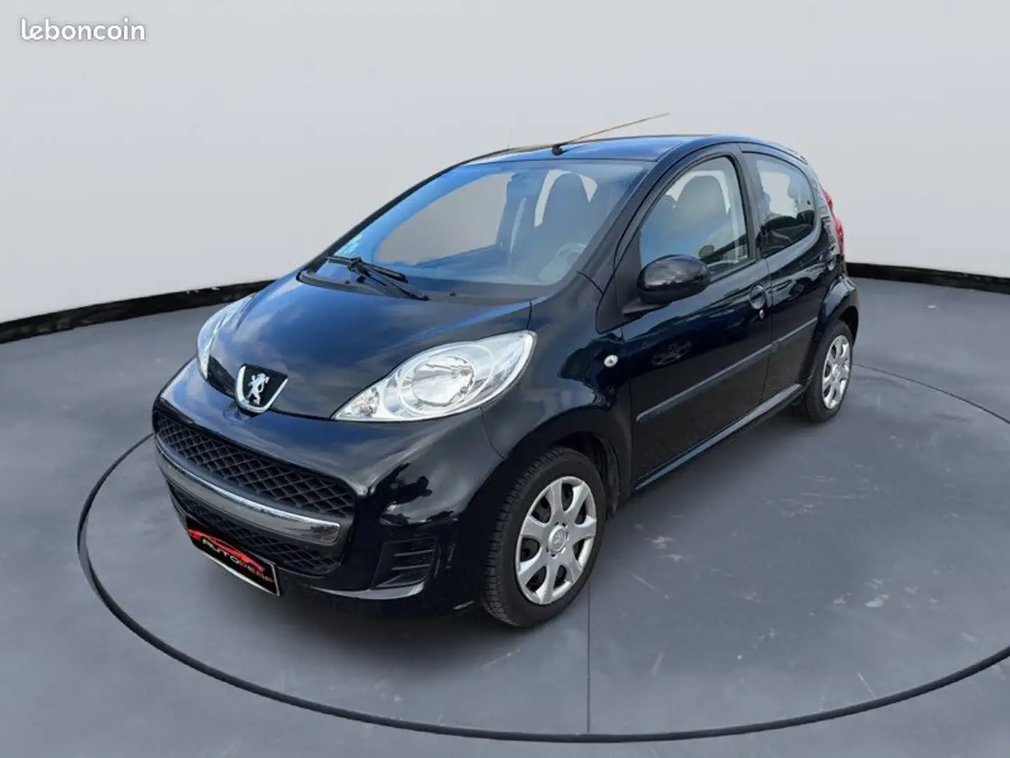 Peugeot 107 1.0i 68 CH Urban Move Climatisation Noir - 2