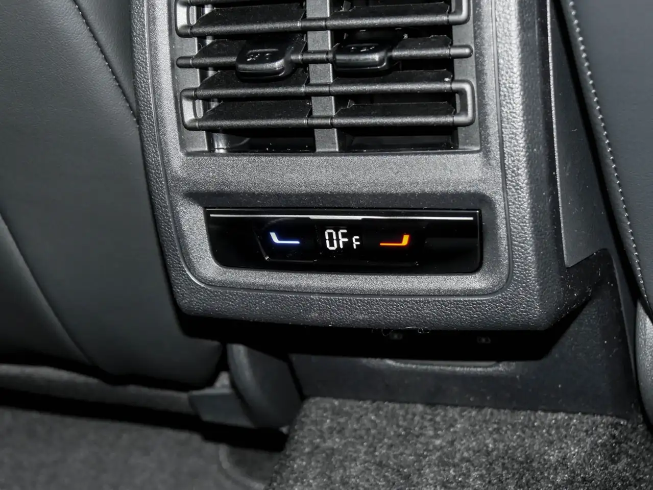 Volkswagen Golf VIII ENERGY 1.5 TSI LED App-Conn. ACC RKamera G... 11