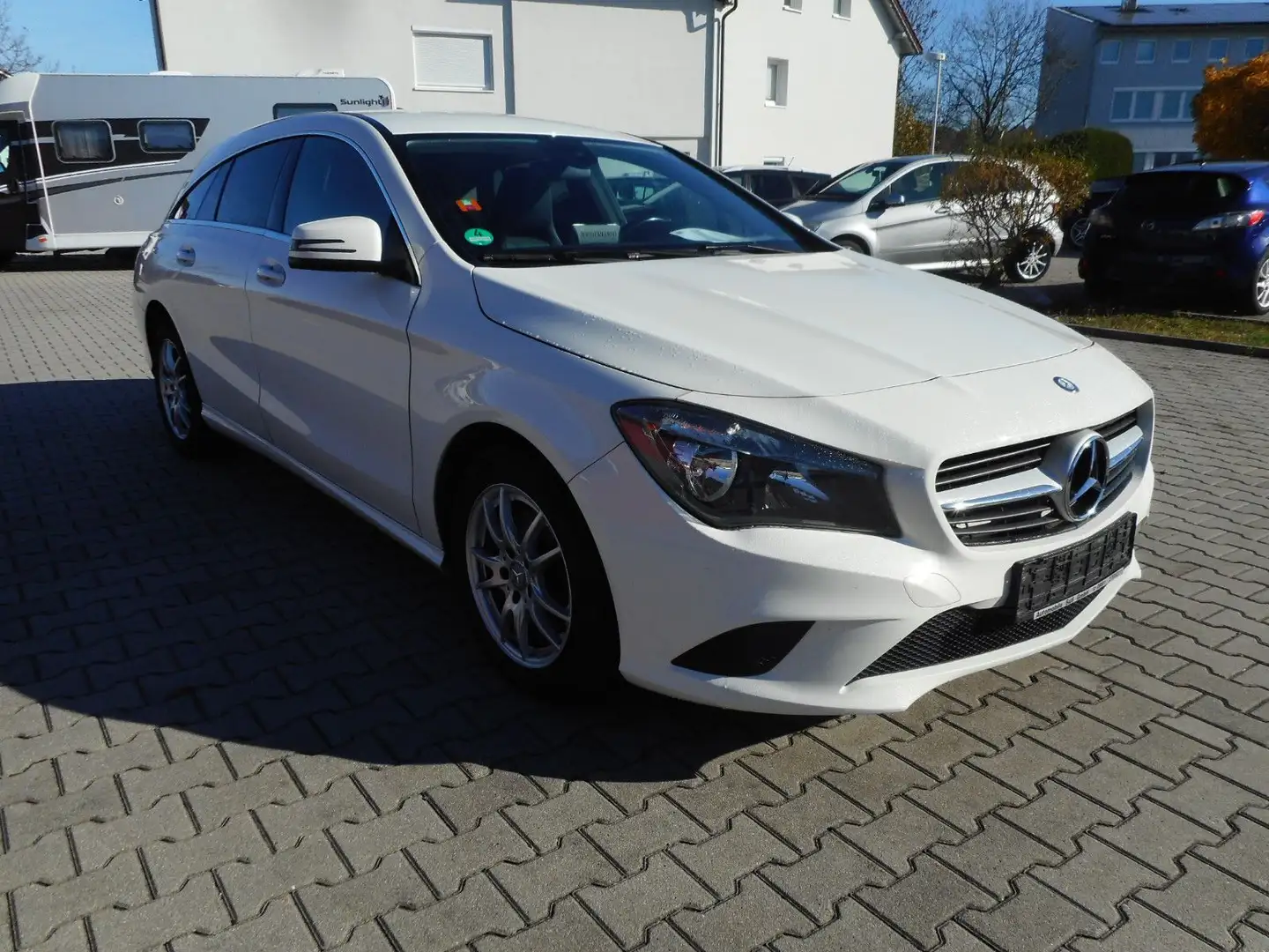 Mercedes-Benz CLA 200 Navi PDC werkstattgepfl Weiß - 2