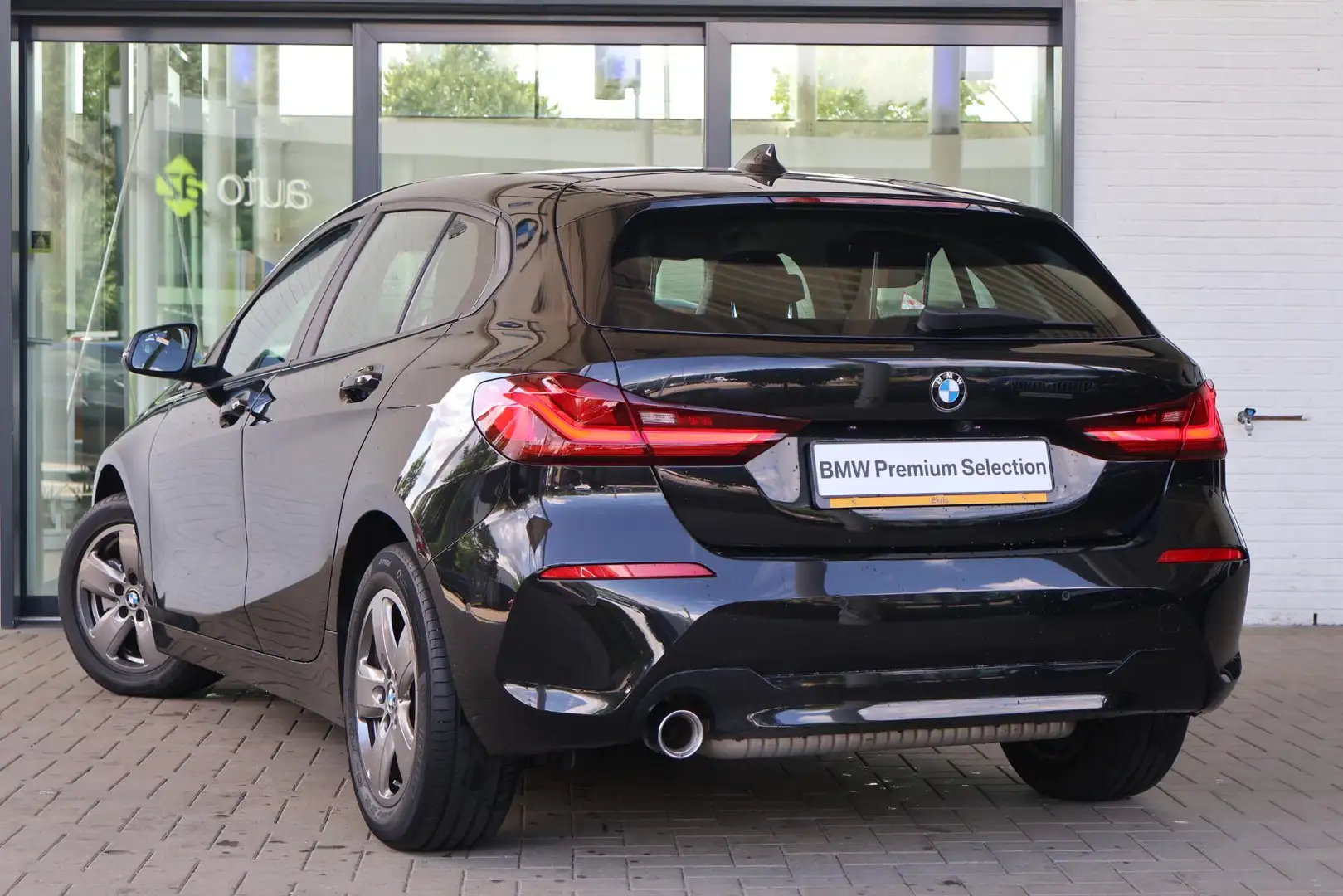 BMW 116 1 Serie 5-deurs 116i | Executive | Parking Pack | Zwart - 2