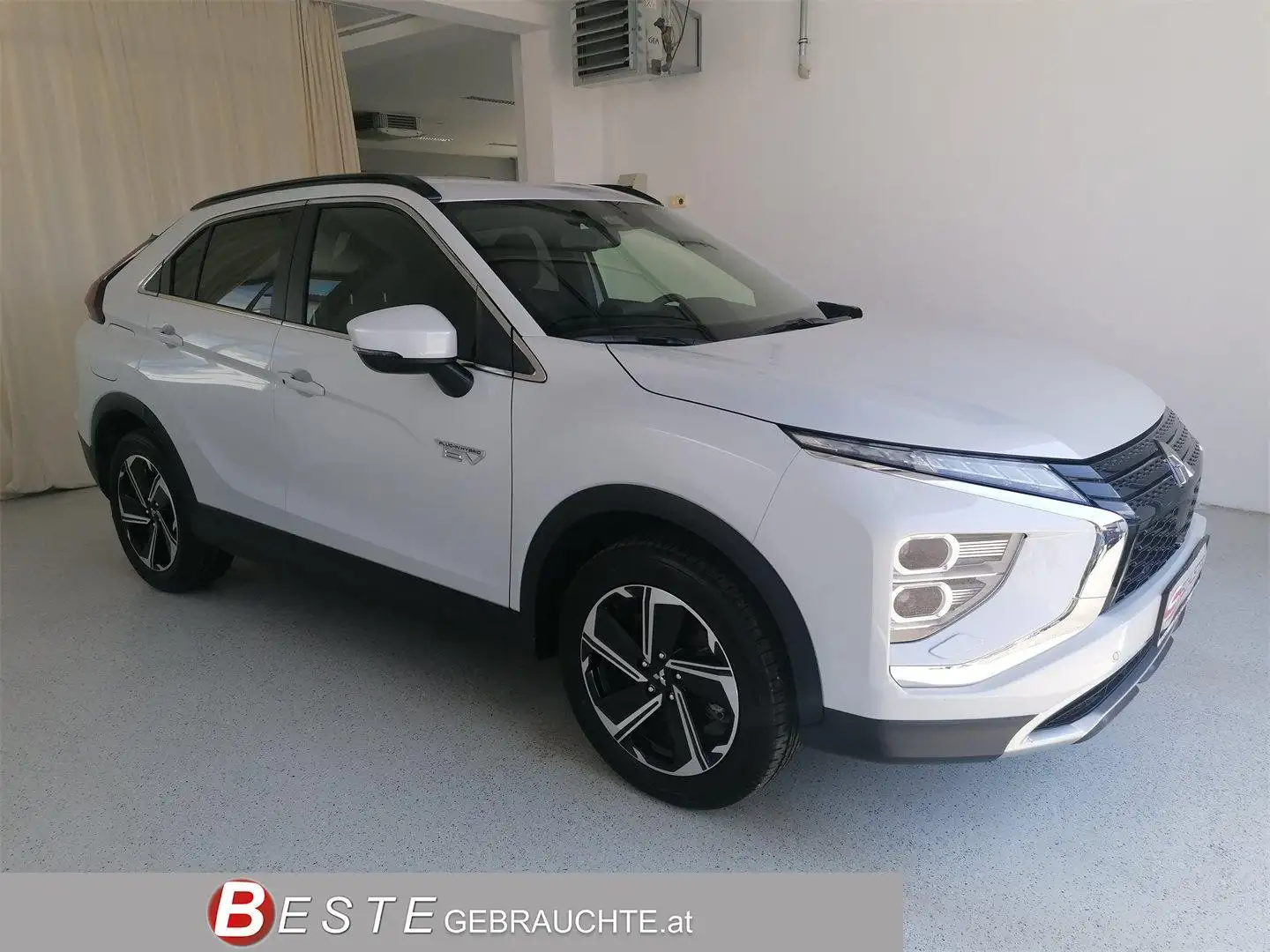 Mitsubishi Eclipse Cross 2,4 PHEV 4WD Intense+ CVT Weiß - 1