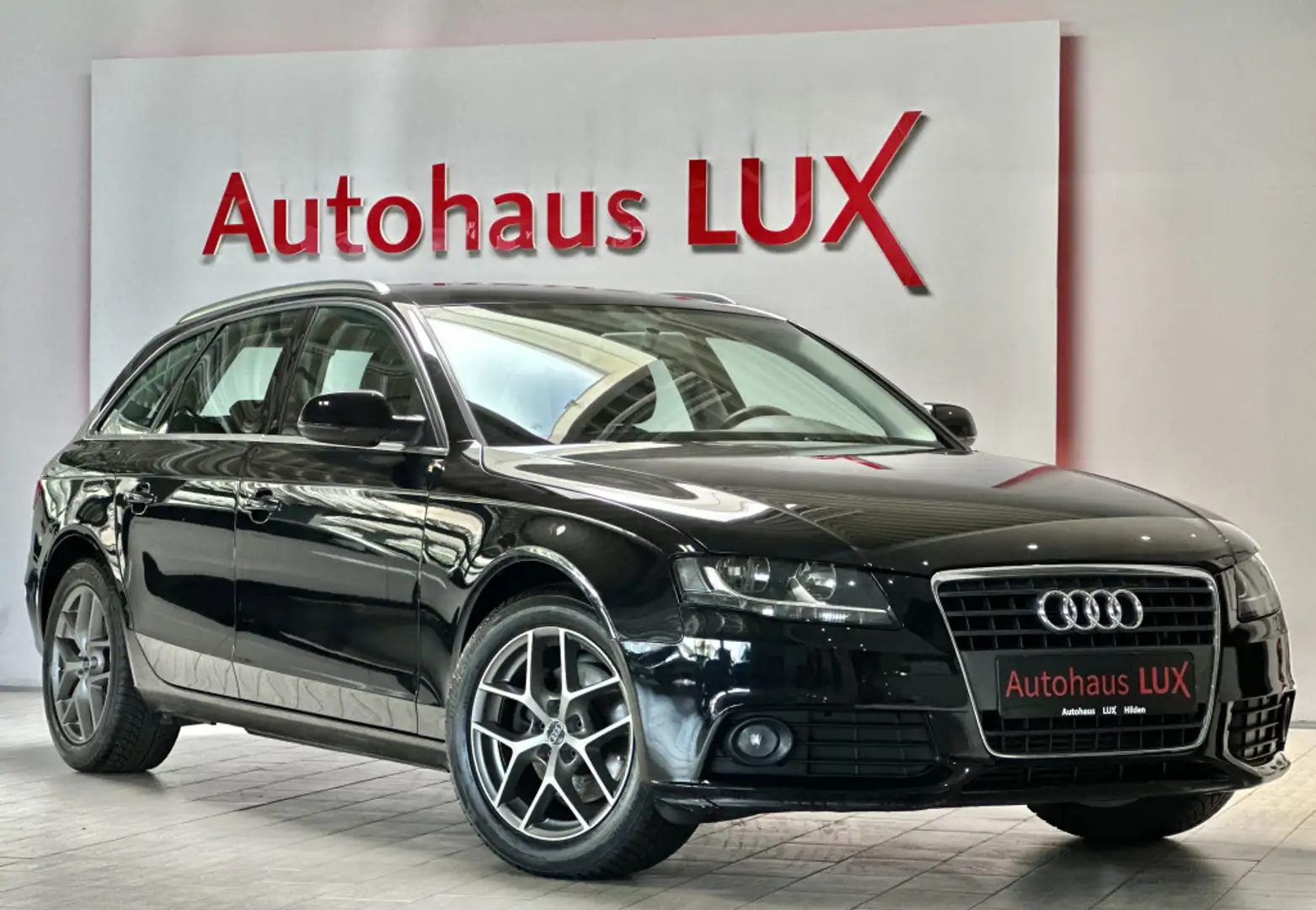 Audi A4 1,8 TFSI,BENZIN,ATTRACTION, 1.HAND, NUR 88TKM, Noir - 1