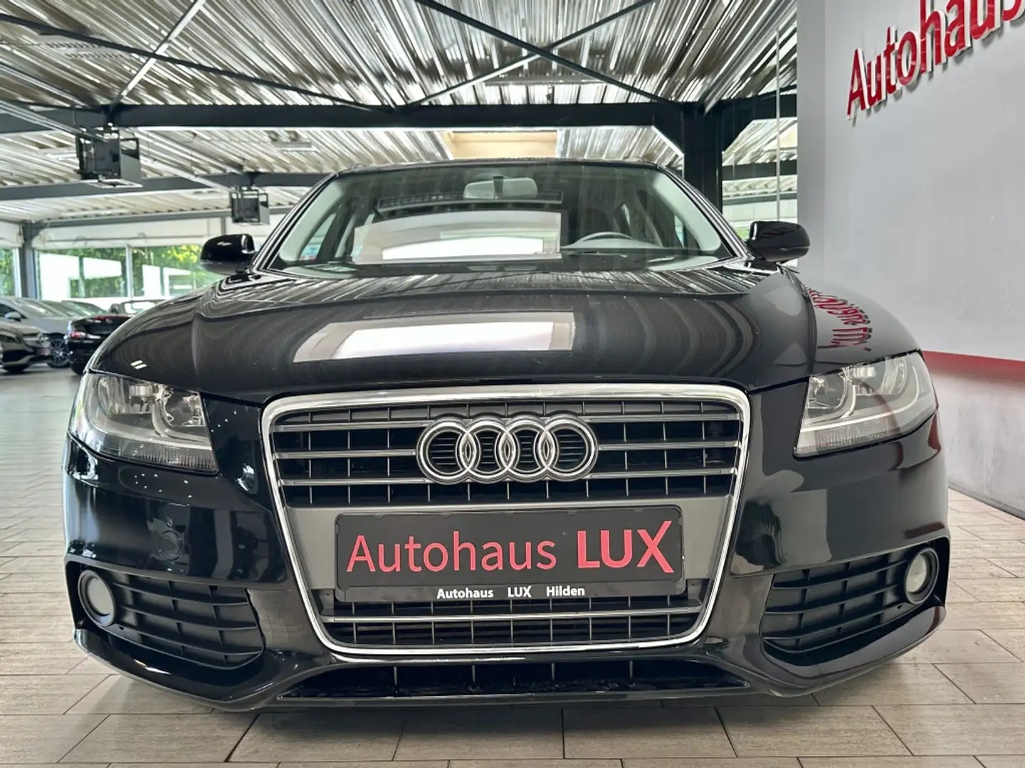 Audi A4 1,8 TFSI,BENZIN,ATTRACTION, 1.HAND, NUR 88TKM, Noir - 2