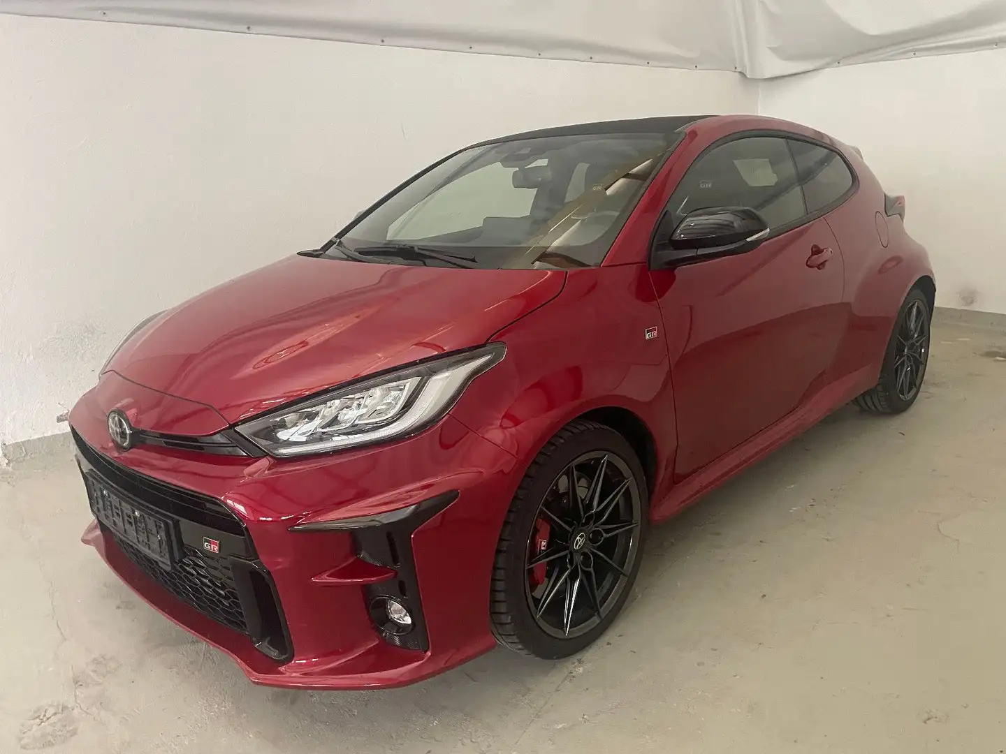 Toyota Yaris GR High-Performance-Paket 1.Hd Rot - 1