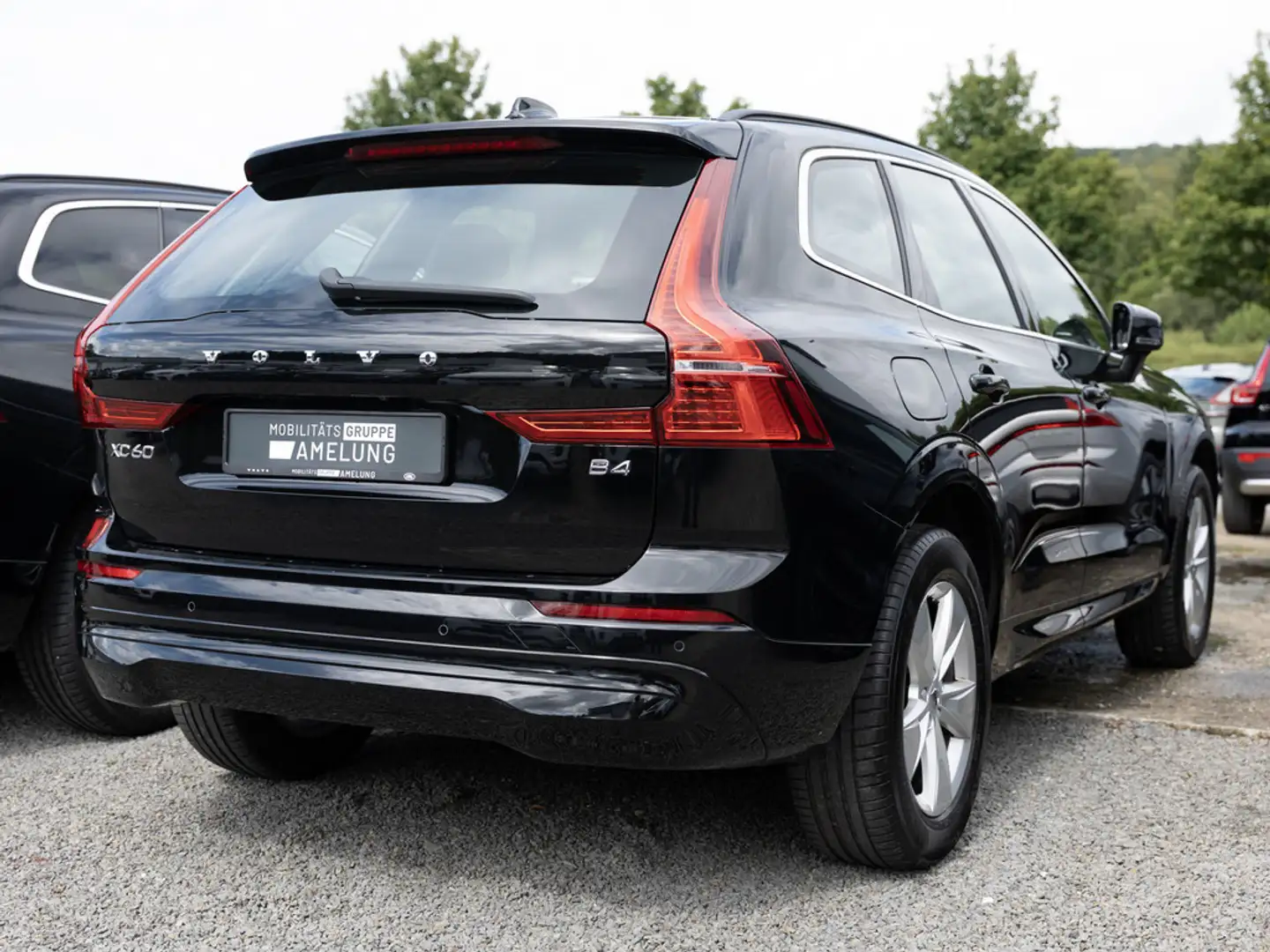 Volvo XC60 B4 B Core KLIMA PDC FACELIFT LED KAMERA Zwart - 2