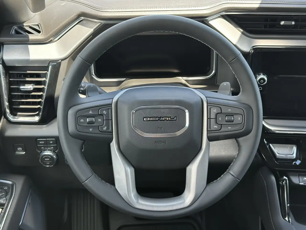 GMC Sierra 1500 photo GMC Sierra 1500