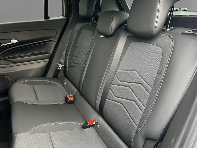 Jeep Avenger view 8