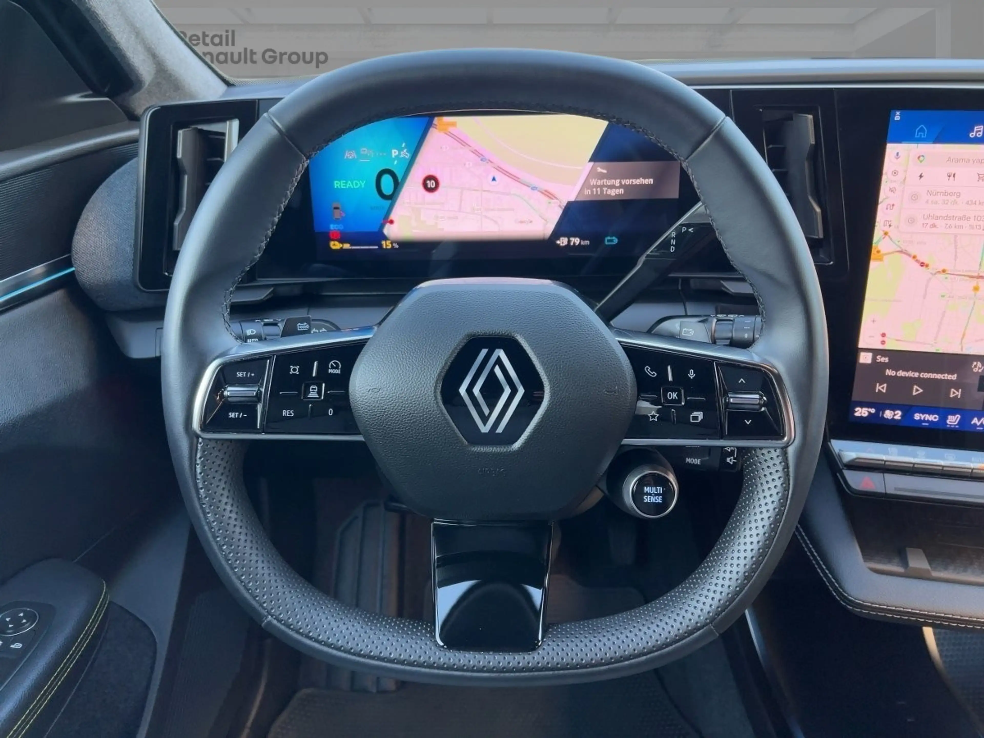 Renault Scenic Techno 220 Long Range — photo 11