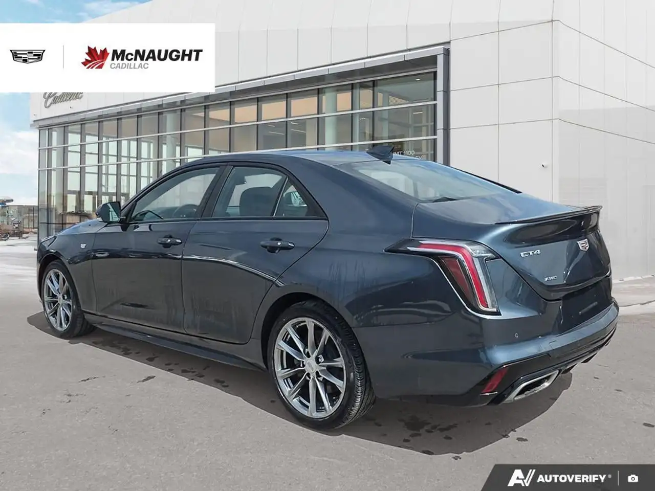 Cadillac CT4 снимка Cadillac CT4