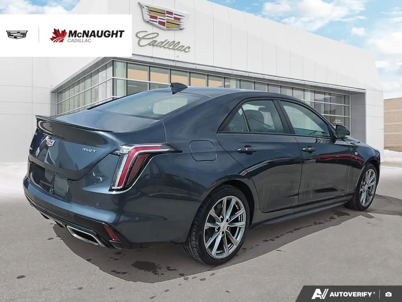Cadillac CT4 снимка Cadillac CT4
