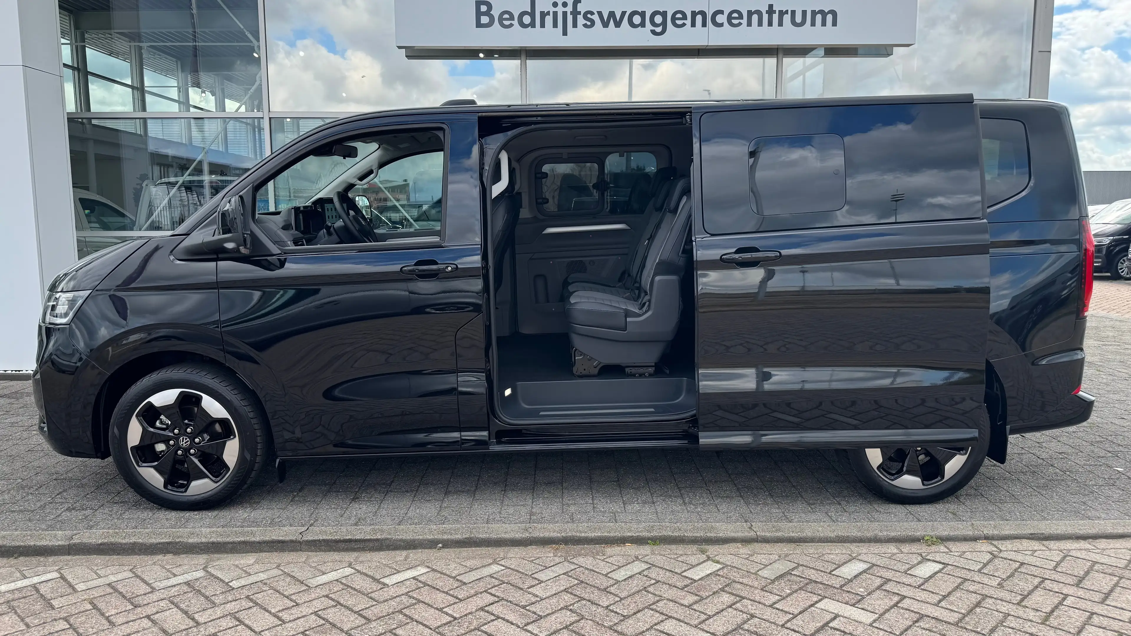 Volkswagen Transporter e-Transporter Caravelle 8 persoons Style 218PK/160 — photo 5