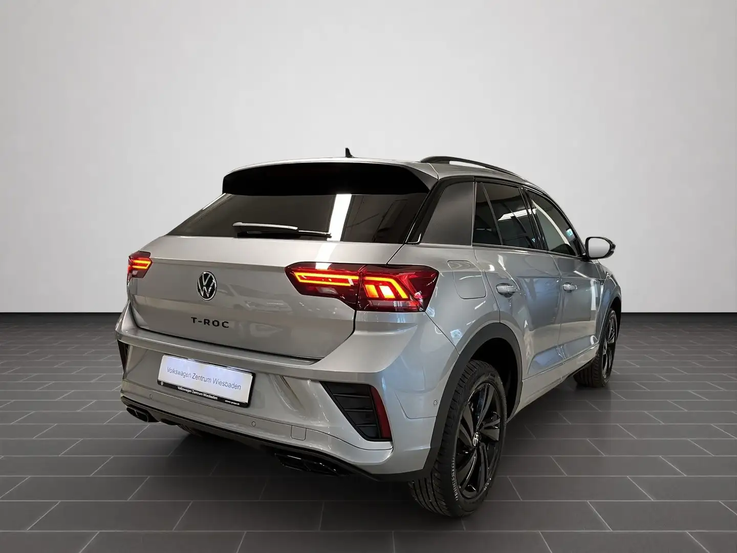 Volkswagen T-Roc T-ROC 1.5 TSI DSG R-Line, APP, Sitzh., BlackStyl Silber - 2